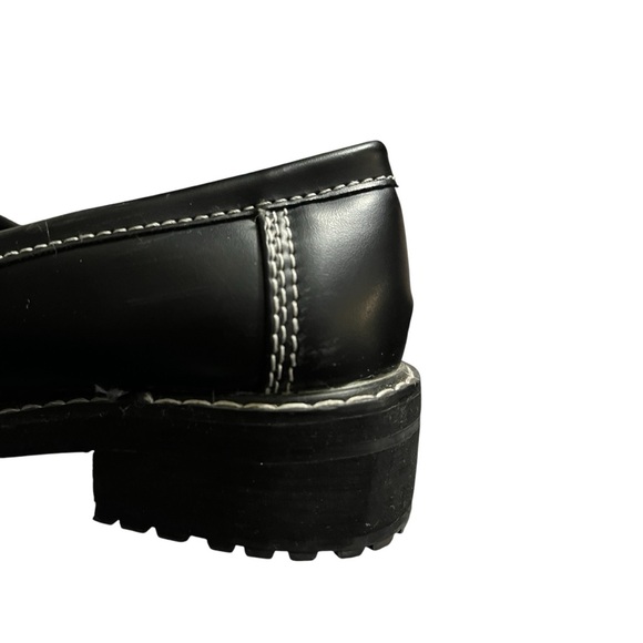 Seven7 Black & White Lug Platform Loafer - Picture 4 of 6